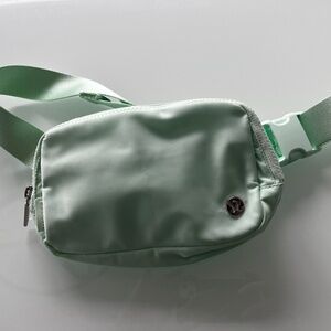 NWOT Lululemon Belt Bag